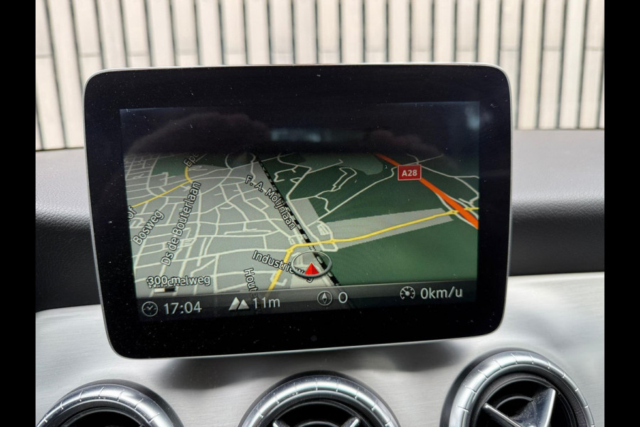 Mercedes-Benz CLA-Klasse 180 Business Solution AMG pakket