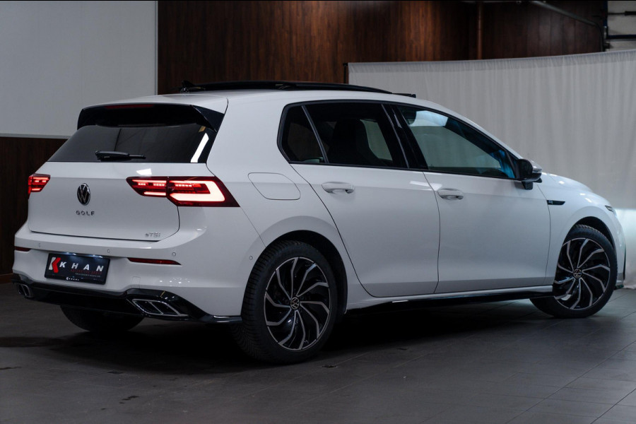Volkswagen Golf 1.5 eTSI 3x R-Line Pano|IQ|ACC|AppleCarplay|Trekhaak