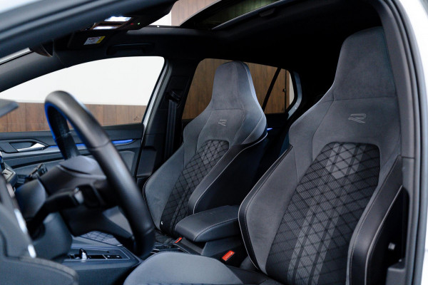 Volkswagen Golf 1.5 eTSI 3x R-Line Pano|IQ|ACC|AppleCarplay|Trekhaak
