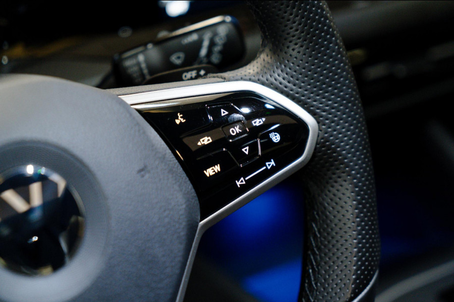 Volkswagen Golf 1.5 eTSI 3x R-Line Pano|IQ|ACC|AppleCarplay|Trekhaak
