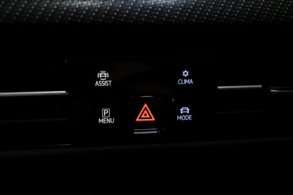 Volkswagen Golf 1.5 eTSI 3x R-Line Pano|IQ|ACC|AppleCarplay|Trekhaak