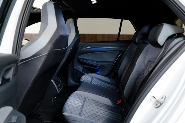 Volkswagen Golf 1.5 eTSI 3x R-Line Pano|IQ|ACC|AppleCarplay|Trekhaak
