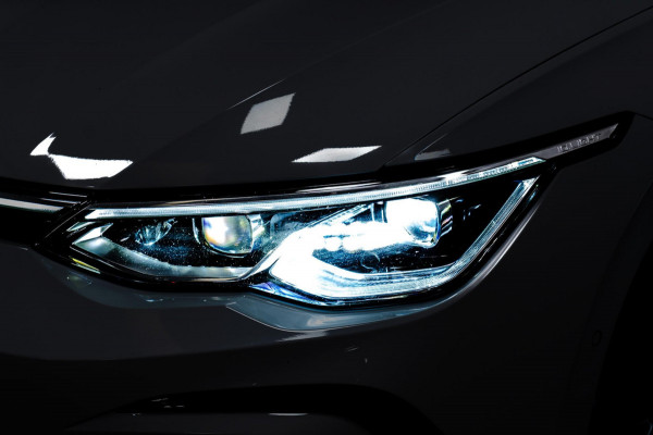 Volkswagen Golf 1.5 eTSI 3x R-Line Pano|IQ|ACC|AppleCarplay|Trekhaak