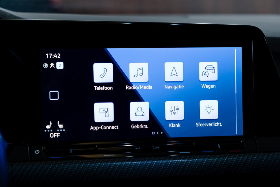 Volkswagen Golf 1.5 eTSI 3x R-Line Pano|IQ|ACC|AppleCarplay|Trekhaak
