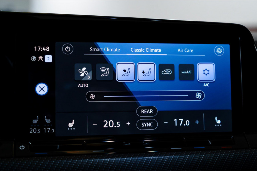 Volkswagen Golf 1.5 eTSI 3x R-Line Pano|IQ|ACC|AppleCarplay|Trekhaak
