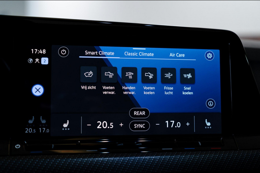 Volkswagen Golf 1.5 eTSI 3x R-Line Pano|IQ|ACC|AppleCarplay|Trekhaak