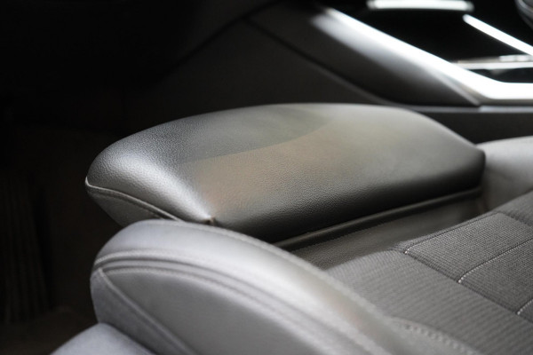 BMW 3 Serie Touring 330e Business Edition Plus | Adaptive cruise | Trekhaak | Sportstoelen | Apple Carplay