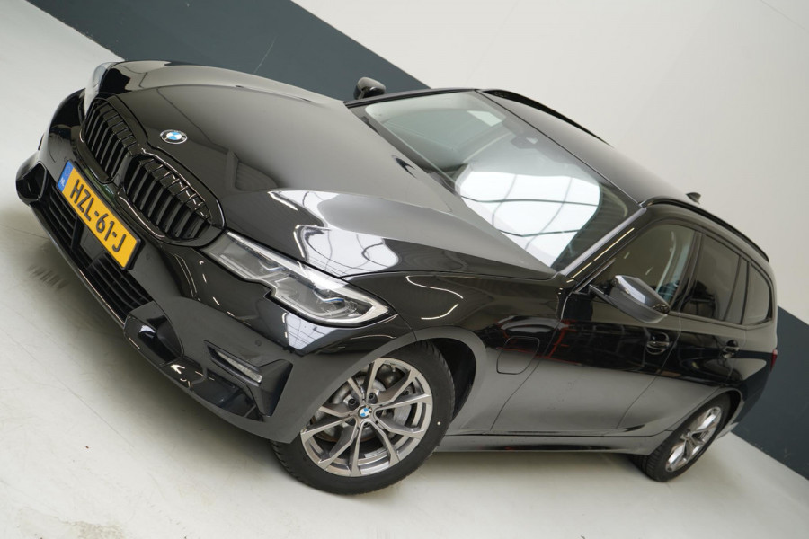 BMW 3 Serie Touring 330e Business Edition Plus | Adaptive cruise | Trekhaak | Sportstoelen | Apple Carplay