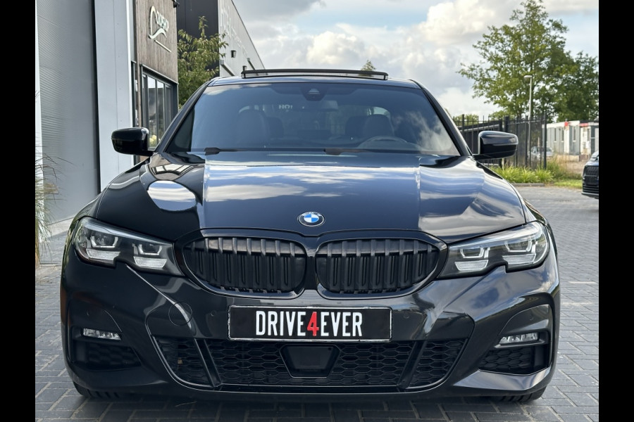 BMW 3-serie 330i M PACK M2020 PANO NAVI SPORTVELGEN CLIMATE PDC