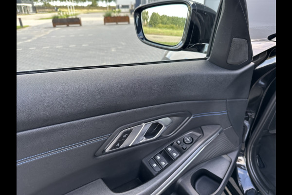 BMW 3-serie 330i M PACK M2020 PANO NAVI SPORTVELGEN CLIMATE PDC