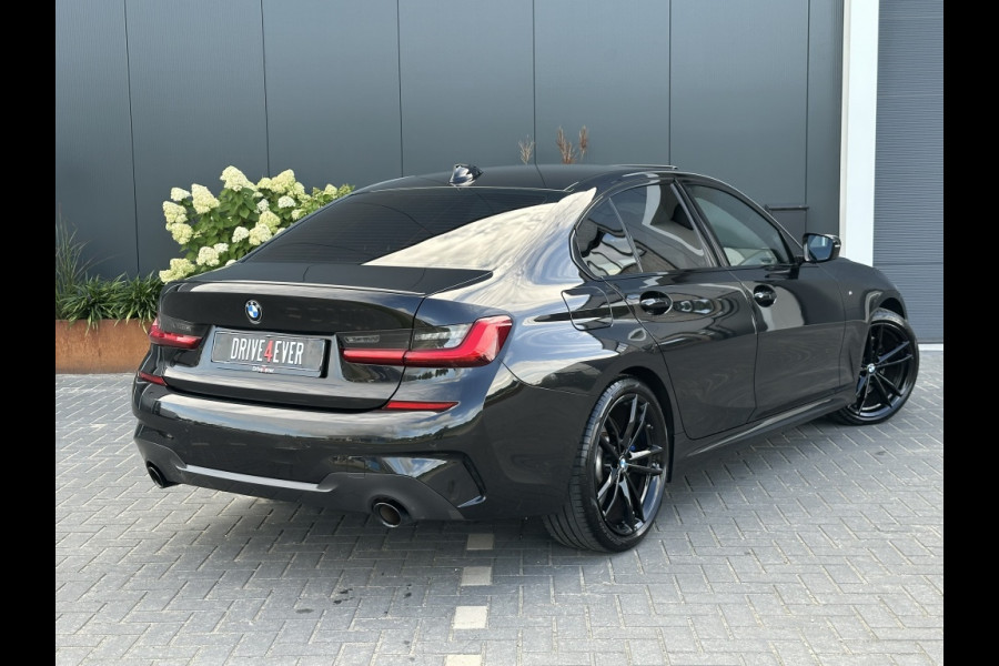 BMW 3-serie 330i M PACK M2020 PANO NAVI SPORTVELGEN CLIMATE PDC