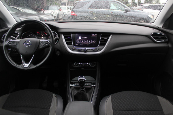 Opel Grandland X 1.2 Turbo Innovation / Trekhaak / Panoramadak / Navigatie / 18'' / Cruise Control / DAB
