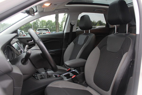 Opel Grandland X 1.2 Turbo Innovation / Trekhaak / Panoramadak / Navigatie / 18'' / Cruise Control / DAB