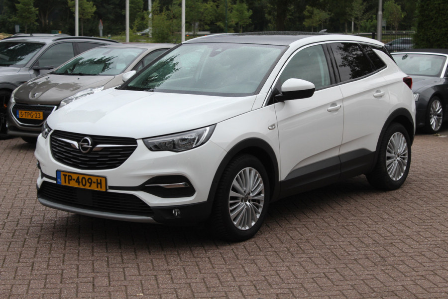 Opel Grandland X 1.2 Turbo Innovation / Trekhaak / Panoramadak / Navigatie / 18'' / Cruise Control / DAB
