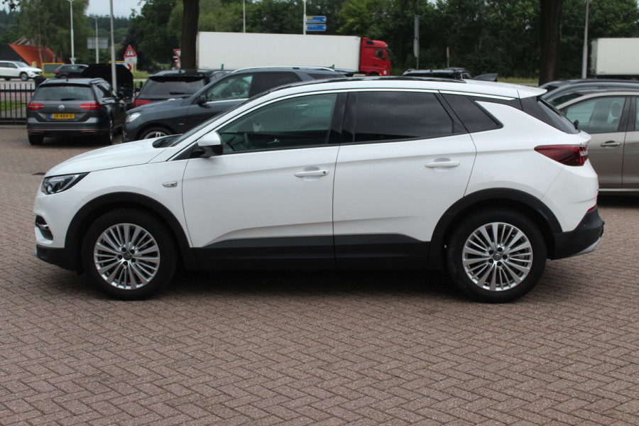 Opel Grandland X 1.2 Turbo Innovation / Trekhaak / Panoramadak / Navigatie / 18'' / Cruise Control / DAB