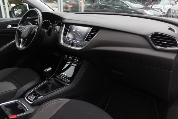 Opel Grandland X 1.2 Turbo Innovation / Trekhaak / Panoramadak / Navigatie / 18'' / Cruise Control / DAB