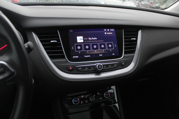 Opel Grandland X 1.2 Turbo Innovation / Trekhaak / Panoramadak / Navigatie / 18'' / Cruise Control / DAB