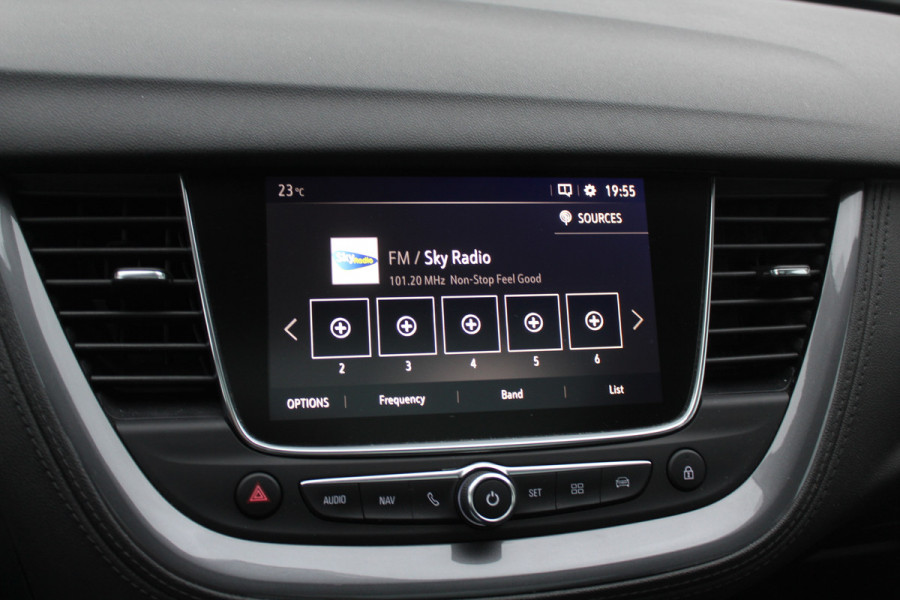 Opel Grandland X 1.2 Turbo Innovation / Trekhaak / Panoramadak / Navigatie / 18'' / Cruise Control / DAB