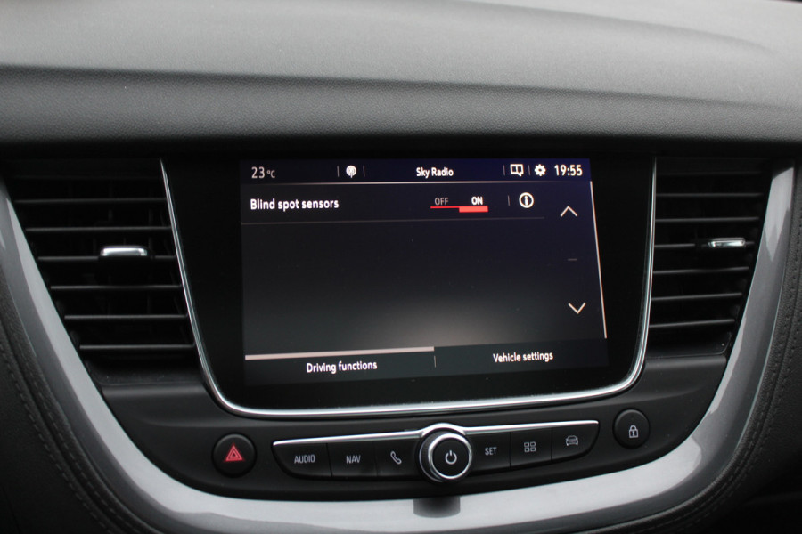 Opel Grandland X 1.2 Turbo Innovation / Trekhaak / Panoramadak / Navigatie / 18'' / Cruise Control / DAB