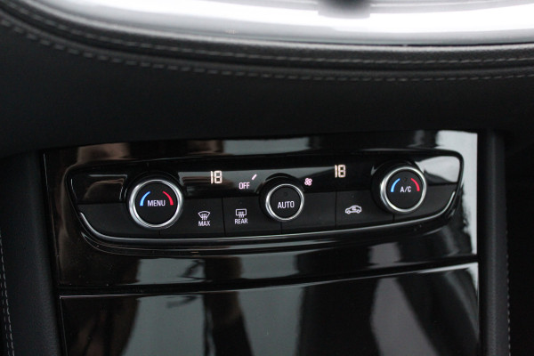 Opel Grandland X 1.2 Turbo Innovation / Trekhaak / Panoramadak / Navigatie / 18'' / Cruise Control / DAB