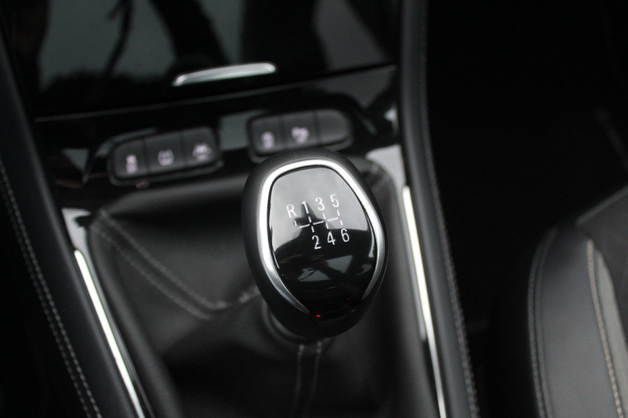 Opel Grandland X 1.2 Turbo Innovation / Trekhaak / Panoramadak / Navigatie / 18'' / Cruise Control / DAB
