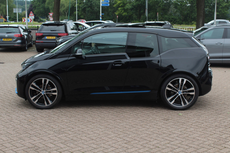 BMW i3 S iPerformance 94Ah 33 kWh / SoH 91% / Panoramadak / Camera / Leder / 20'' / Keyless / Navigatie / DAB / ACC / Stoelverwarming