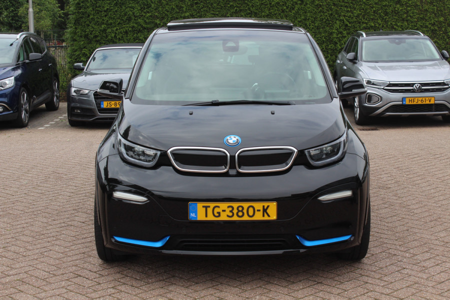 BMW i3 S iPerformance 94Ah 33 kWh / SoH 91% / Panoramadak / Camera / Leder / 20'' / Keyless / Navigatie / DAB / ACC / Stoelverwarming