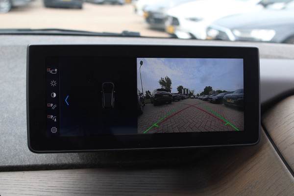 BMW i3 S iPerformance 94Ah 33 kWh / SoH 91% / Panoramadak / Camera / Leder / 20'' / Keyless / Navigatie / DAB / ACC / Stoelverwarming