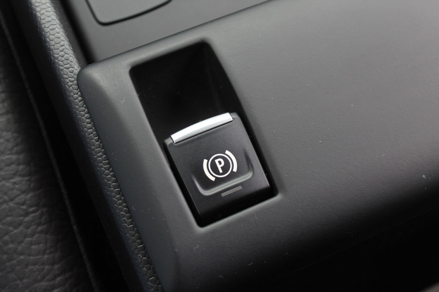 BMW i3 S iPerformance 94Ah 33 kWh / SoH 91% / Panoramadak / Camera / Leder / 20'' / Keyless / Navigatie / DAB / ACC / Stoelverwarming