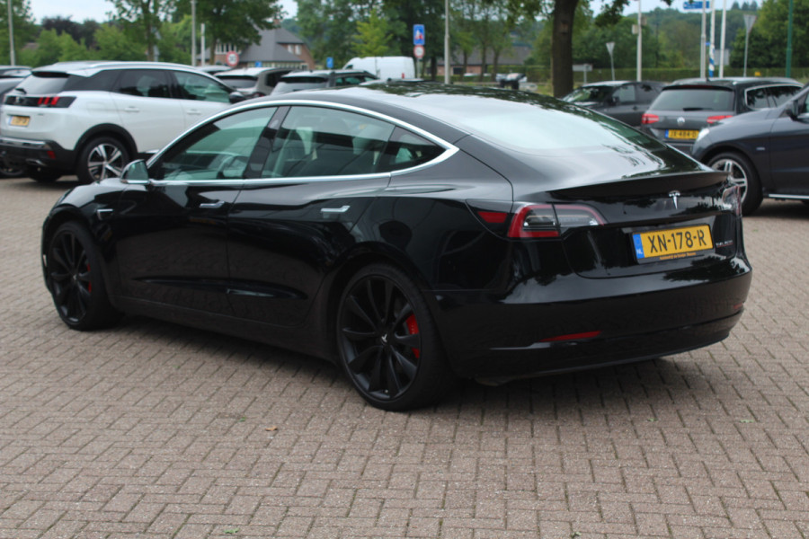 Tesla Model 3 Performance AWD 75 kWh / SoH 91.4% / Autopilot / Panoramadak / Camera / Leder / 20''' Leder / Premium Audio