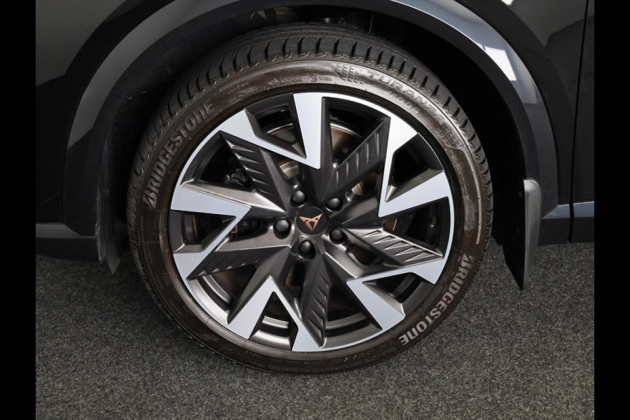 CUPRA Formentor 1.5 TSI e-Hybrid VZ Performance 272 pk Automaat (DSG) | Verlengde garantie | Navigatie | Trekhaak (wegklapbaar) | Parkeersensoren | Achteruitrijcamera | Autom. airco (3 zones) |