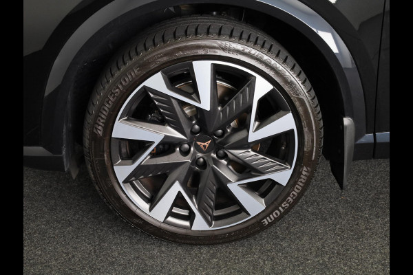 CUPRA Formentor 1.5 TSI e-Hybrid VZ Performance 272 pk Automaat (DSG) | Verlengde garantie | Navigatie | Trekhaak (wegklapbaar) | Parkeersensoren | Achteruitrijcamera | Autom. airco (3 zones) |