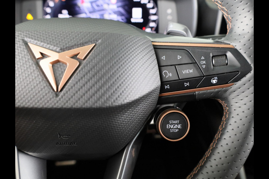 CUPRA Formentor 1.5 TSI e-Hybrid VZ Performance 272 pk Automaat (DSG) | Verlengde garantie | Navigatie | Trekhaak (wegklapbaar) | Parkeersensoren | Achteruitrijcamera | Autom. airco (3 zones) |