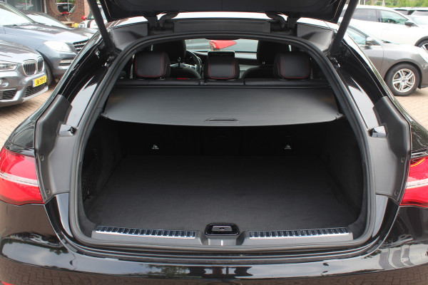 Mercedes-Benz GLC Coupé AMG 43 4MATIC / Schuifdak / 360Camera / Head-up / Burmester / Carbon intr. / 21'' / Memory seats / Keyless / Treeplanken / LED / Dodehoek / DAB / Stoelverwarming / ACC