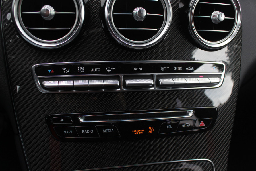 Mercedes-Benz GLC Coupé AMG 43 4MATIC / Schuifdak / 360Camera / Head-up / Burmester / Carbon intr. / 21'' / Memory seats / Keyless / Treeplanken / LED / Dodehoek / DAB / Stoelverwarming / ACC