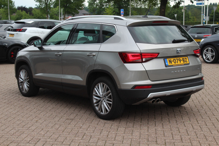 Seat Ateca 1.4 EcoTSI Xcellence / Trekhaak / Camera / Leder / Standkachel / 18'' / Navigatie / Dodehoek / Stoelverwarming / ACC