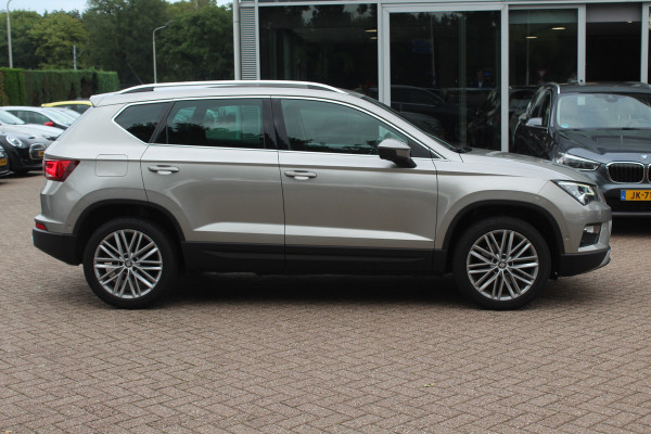 Seat Ateca 1.4 EcoTSI Xcellence / Trekhaak / Camera / Leder / Standkachel / 18'' / Navigatie / Dodehoek / Stoelverwarming / ACC