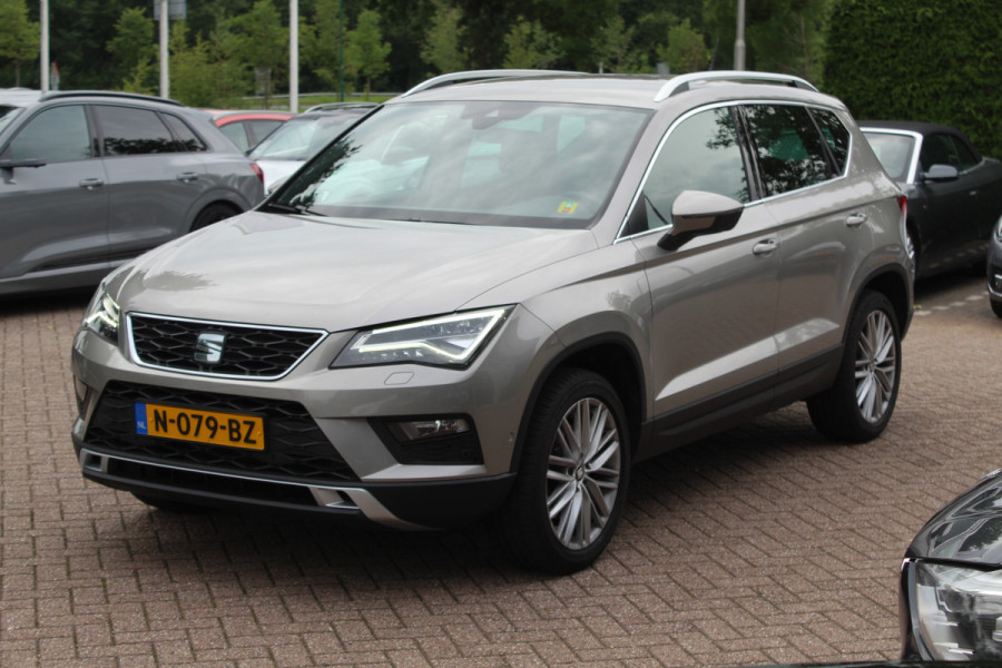 Seat Ateca 1.4 EcoTSI Xcellence / Trekhaak / Camera / Leder / Standkachel / 18'' / Navigatie / Dodehoek / Stoelverwarming / ACC