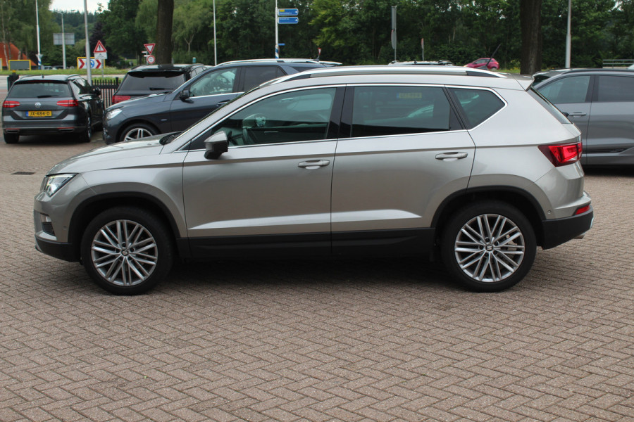Seat Ateca 1.4 EcoTSI Xcellence / Trekhaak / Camera / Leder / Standkachel / 18'' / Navigatie / Dodehoek / Stoelverwarming / ACC