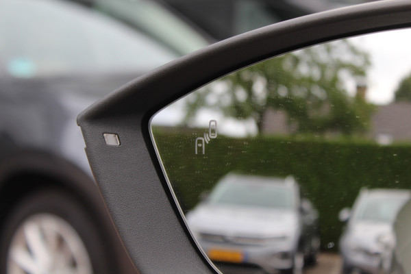 Seat Ateca 1.4 EcoTSI Xcellence / Trekhaak / Camera / Leder / Standkachel / 18'' / Navigatie / Dodehoek / Stoelverwarming / ACC