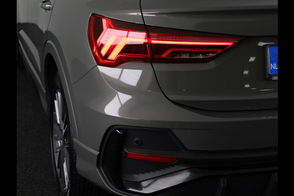 Audi Q3 Sportback 35 TFSI S Edition Competition 150 pk S-tronic | Private lease € 911,- | Navigatie | Parkeersensoren (Park assist) | Achteruitrijcamera | Lichtmetalen velgen 19" | S-Line |