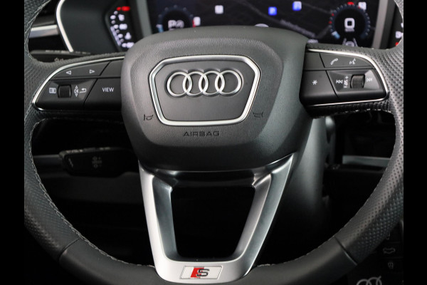 Audi Q3 Sportback 35 TFSI S Edition Competition 150 pk S-tronic | Private lease € 911,- | Navigatie | Parkeersensoren (Park assist) | Achteruitrijcamera | Lichtmetalen velgen 19" | S-Line |