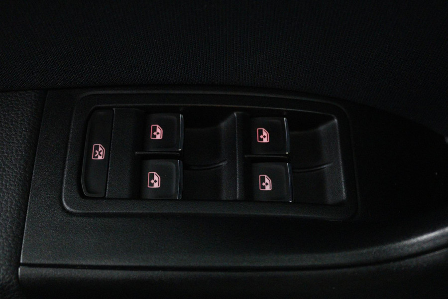 Seat Ateca 1.0 EcoTSI Sport (VIRTUAL COCKPIT, PARKEERSENSOREN, CRUISE CONTROL, NAVIGATIE, CARPLAY)