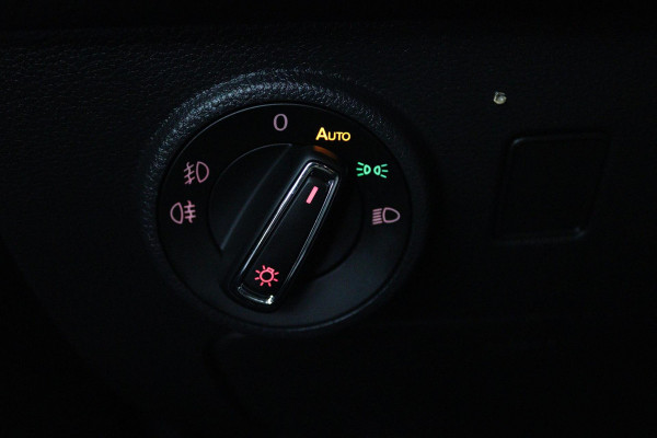 Seat Ateca 1.0 EcoTSI Sport (VIRTUAL COCKPIT, PARKEERSENSOREN, CRUISE CONTROL, NAVIGATIE, CARPLAY)