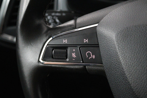 Seat Ateca 1.0 EcoTSI Sport (VIRTUAL COCKPIT, PARKEERSENSOREN, CRUISE CONTROL, NAVIGATIE, CARPLAY)