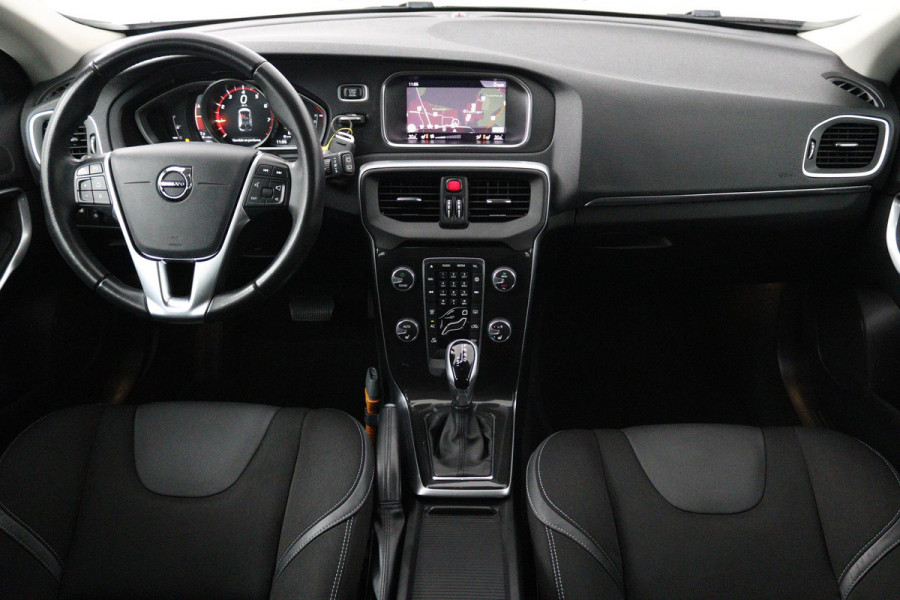 Volvo V40 1.5 T2 Edition+ (STOELVERWARMING, AUTOMAAT, VIRTUAL COCKPIT, PARKEERSENSOREN, CRUISE CONTROL, NAVIGATIE)