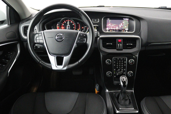 Volvo V40 1.5 T2 Edition+ (STOELVERWARMING, AUTOMAAT, VIRTUAL COCKPIT, PARKEERSENSOREN, CRUISE CONTROL, NAVIGATIE)