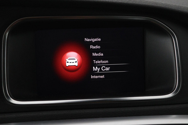 Volvo V40 1.5 T2 Edition+ (STOELVERWARMING, AUTOMAAT, VIRTUAL COCKPIT, PARKEERSENSOREN, CRUISE CONTROL, NAVIGATIE)