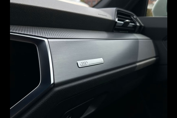 Audi Q3 Sportback 45 TFSI e S-LINE ** LED, VIRTUAL, ACC, OPTIK SCHWARZ, KEYLESS, 19-inch LMV ** 1e EIG - UNFALLFREI ** ** INFORMEER OOK NAAR ONZE AANTREKKELIJKE FINANCIAL-LEASE TARIEVEN **