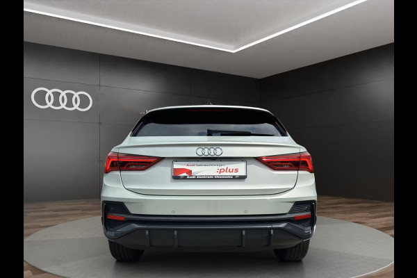 Audi Q3 Sportback 45 TFSI e S-LINE ** LED, VIRTUAL, ACC, OPTIK SCHWARZ, KEYLESS, 19-inch LMV ** 1e EIG - UNFALLFREI ** ** INFORMEER OOK NAAR ONZE AANTREKKELIJKE FINANCIAL-LEASE TARIEVEN **
